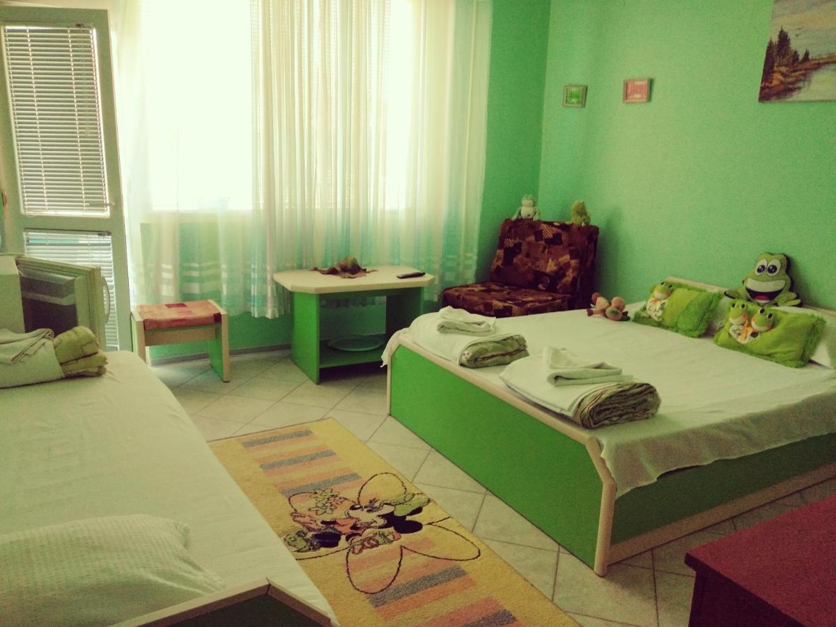 Къща За Гости Синьо Лято Pomorie Luaran gambar