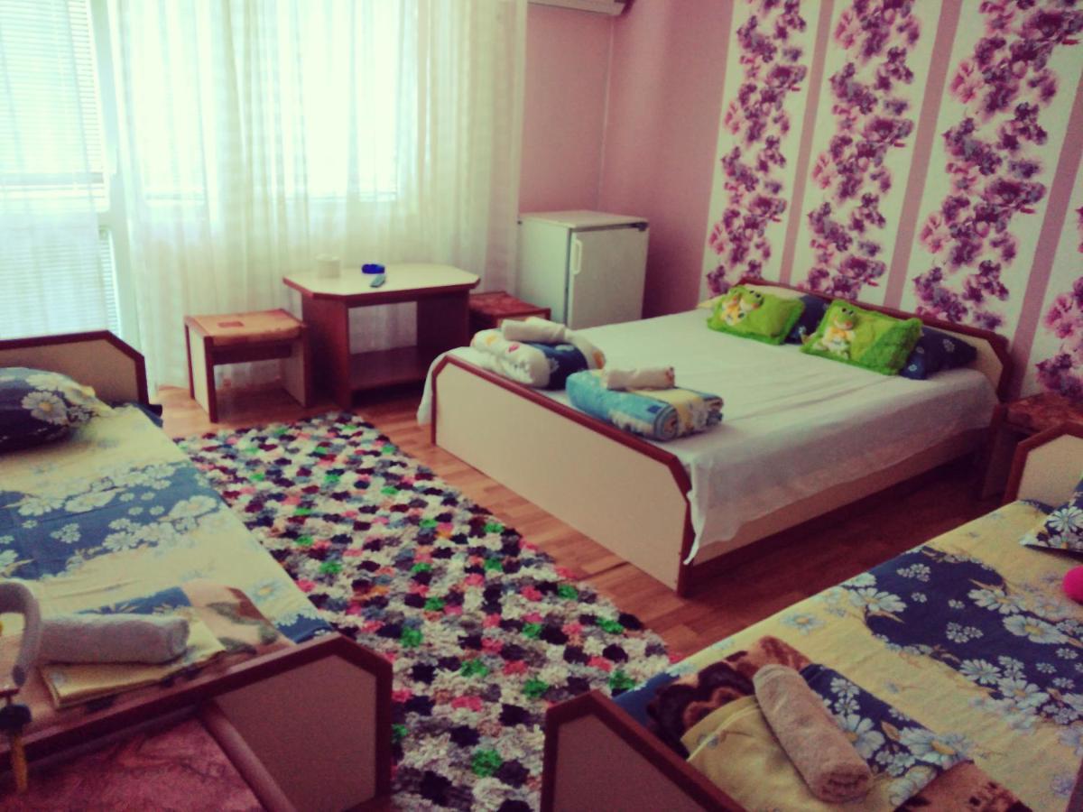 Къща За Гости Синьо Лято Pomorie Luaran gambar