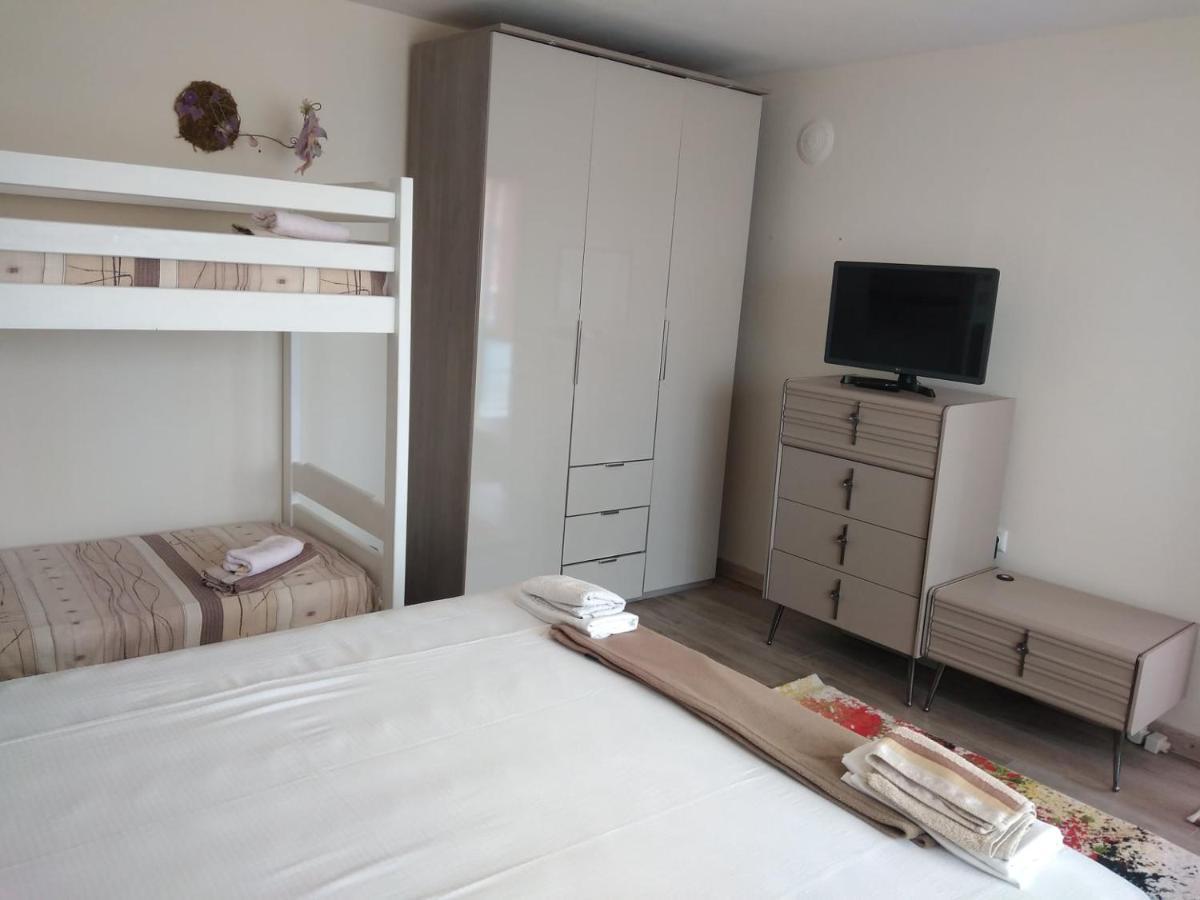 Къща За Гости Синьо Лято Pomorie Luaran gambar